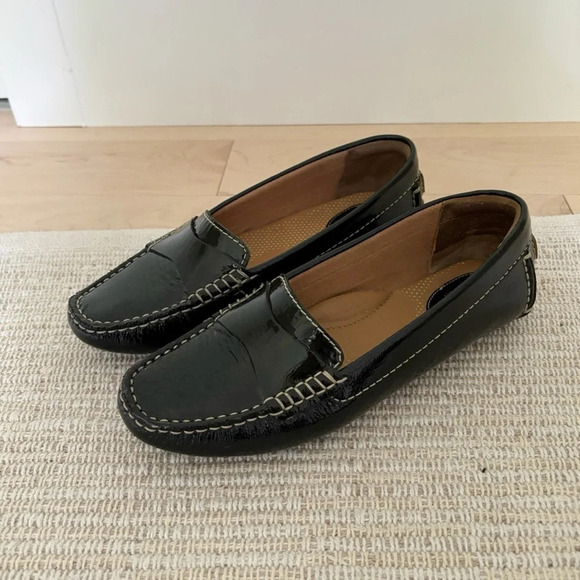 Clarks Shoes - Clarks Artisan Slip-on Black Patent Leather Loafers Dark Academia  Preppy Size 7